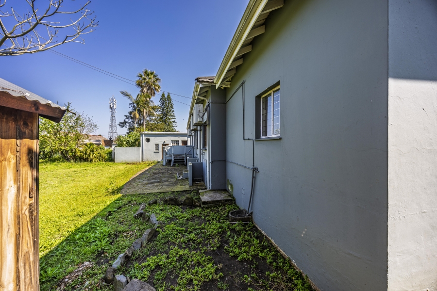 8 Bedroom Property for Sale in Vincent Eastern Cape
